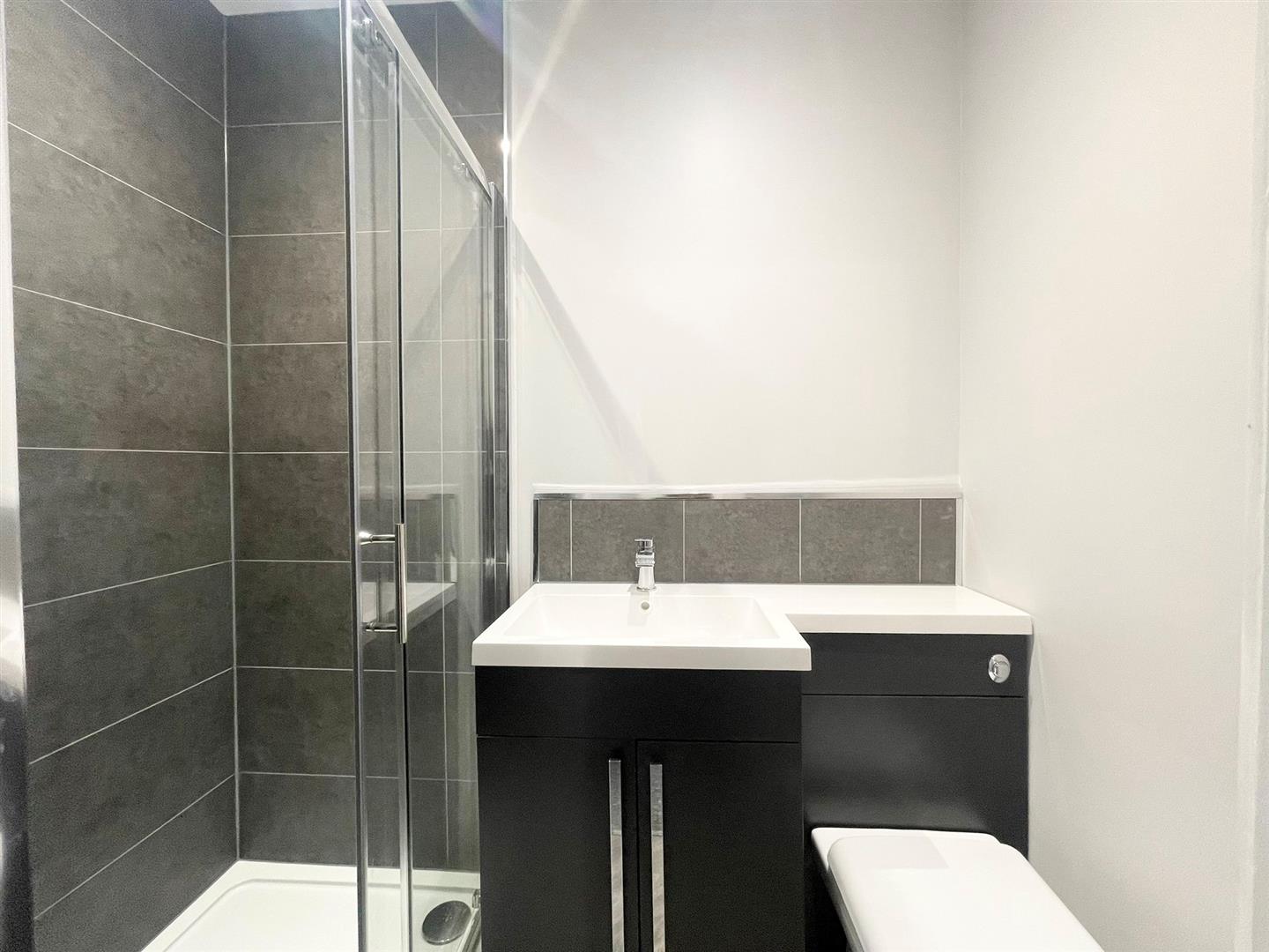 3 bed terraced house to rent in Water Street, Burnley  - Property Image 5