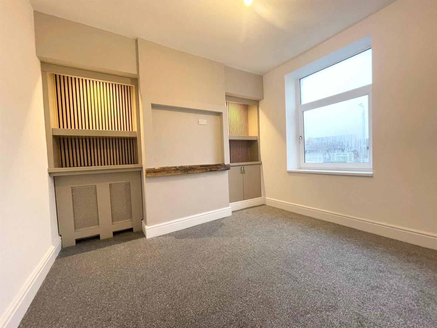 3 bed terraced house to rent in Water Street, Burnley 2