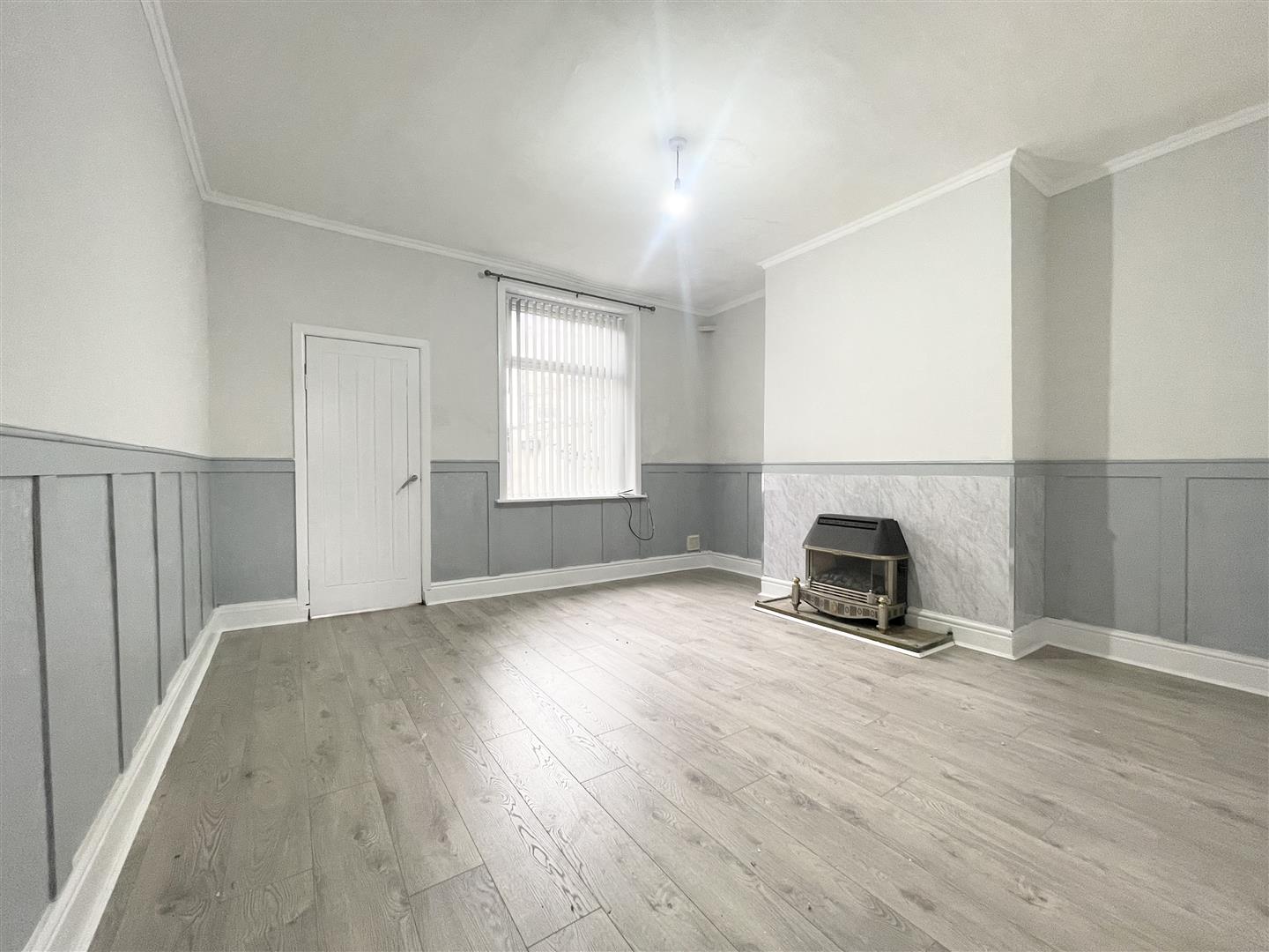 2 bed terraced house to rent in Peart Street, Burnley 2