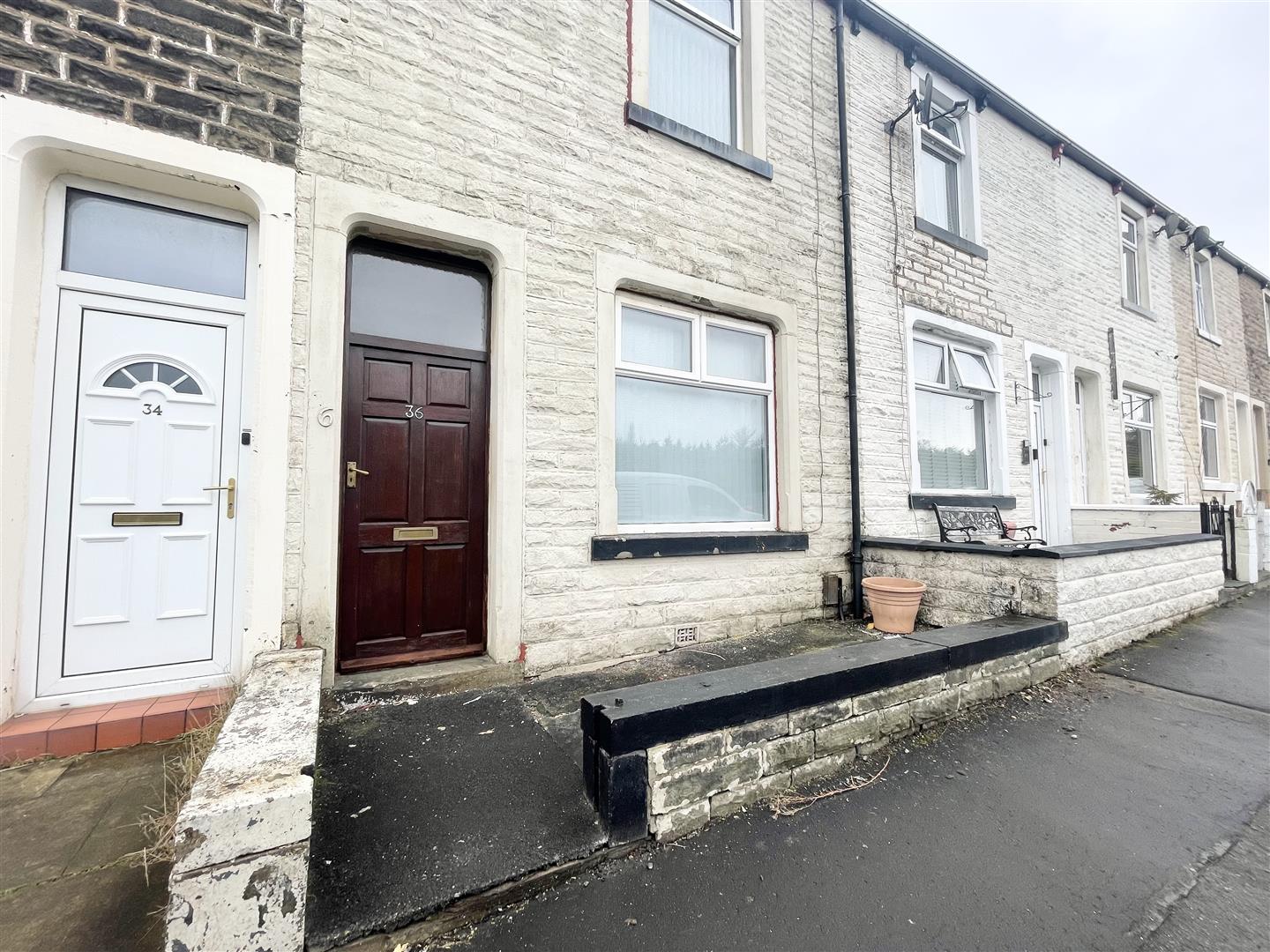 2 bed terraced house to rent in Peart Street, Burnley, BB10