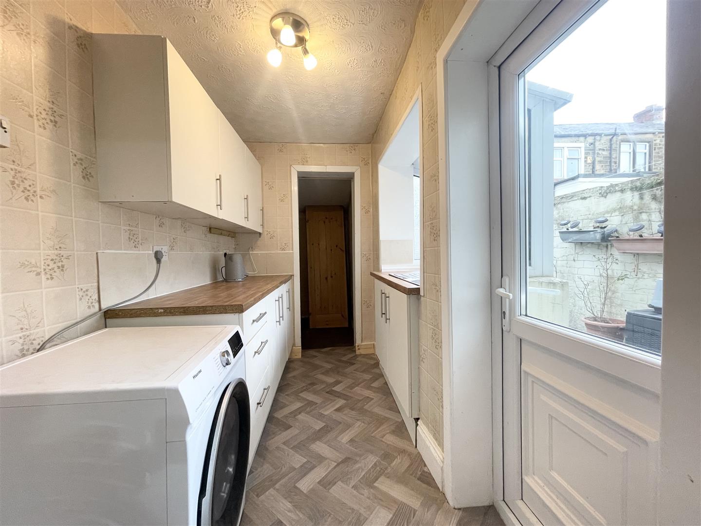 2 bed terraced house to rent in Peart Street, Burnley 4