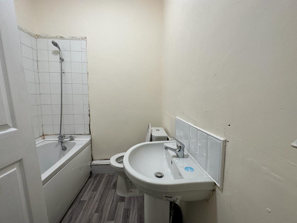 3 bed terraced house for sale in Bruce Street, Burnley 8