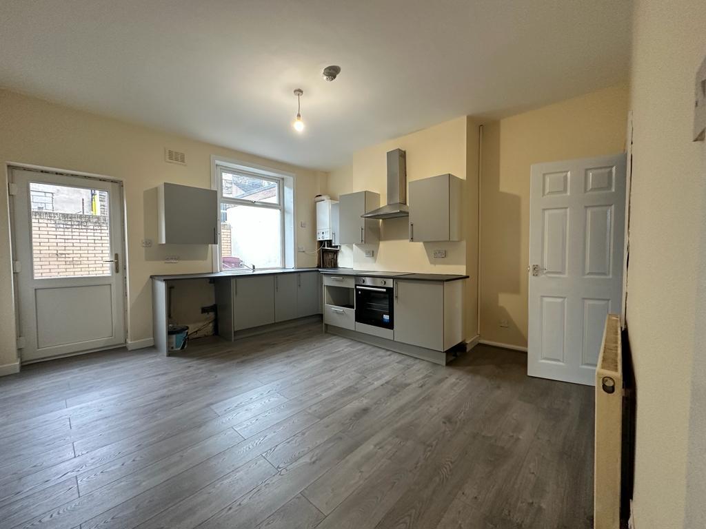 3 bed terraced house for sale in Bruce Street, Burnley 2