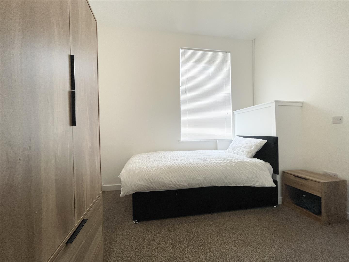 4 bed terraced house to rent in Albert Street, Accrington, BB5 