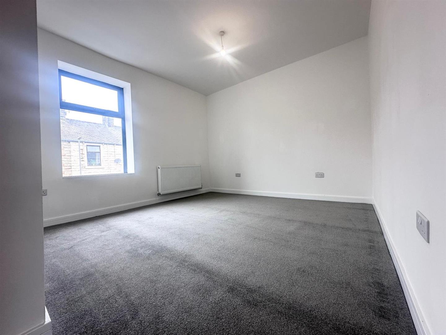 2 bed terraced house to rent in Castle Street, Burnley  - Property Image 12