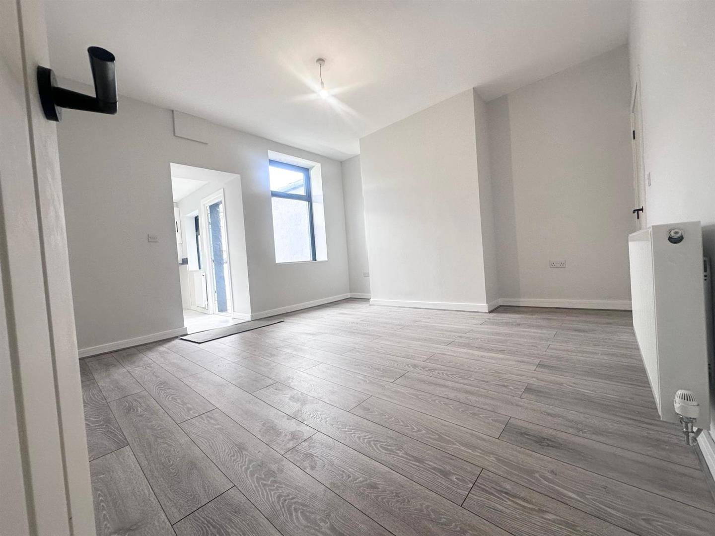 2 bed terraced house to rent in Castle Street, Burnley  - Property Image 3