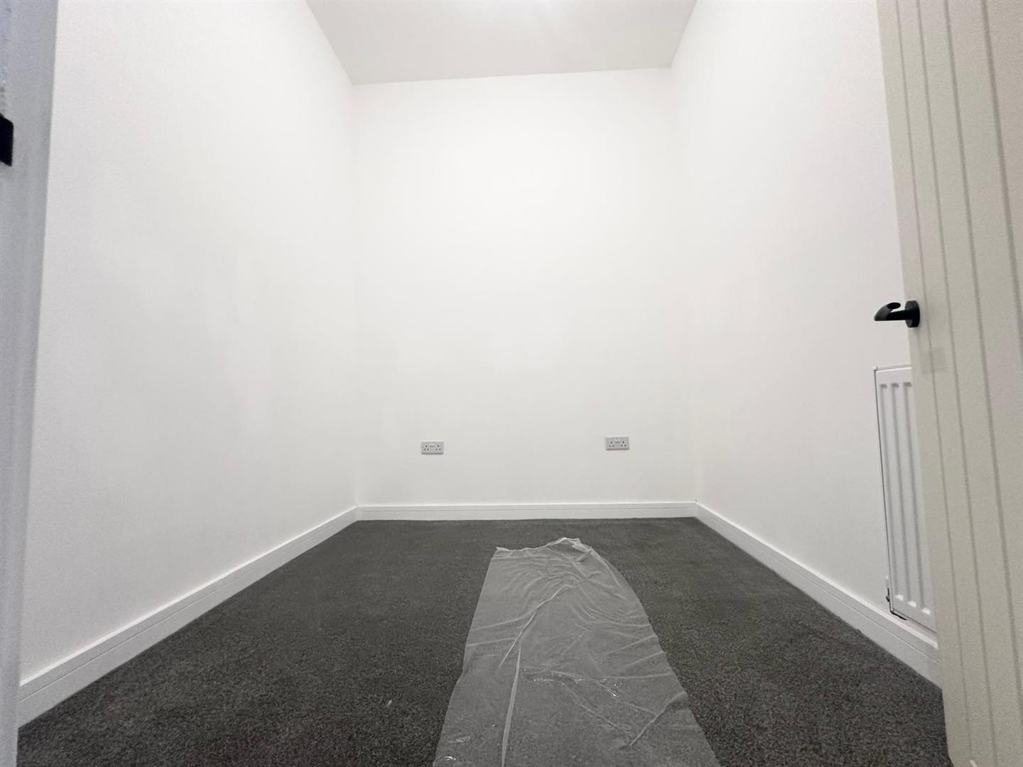 2 bed terraced house to rent in Castle Street, Burnley 10