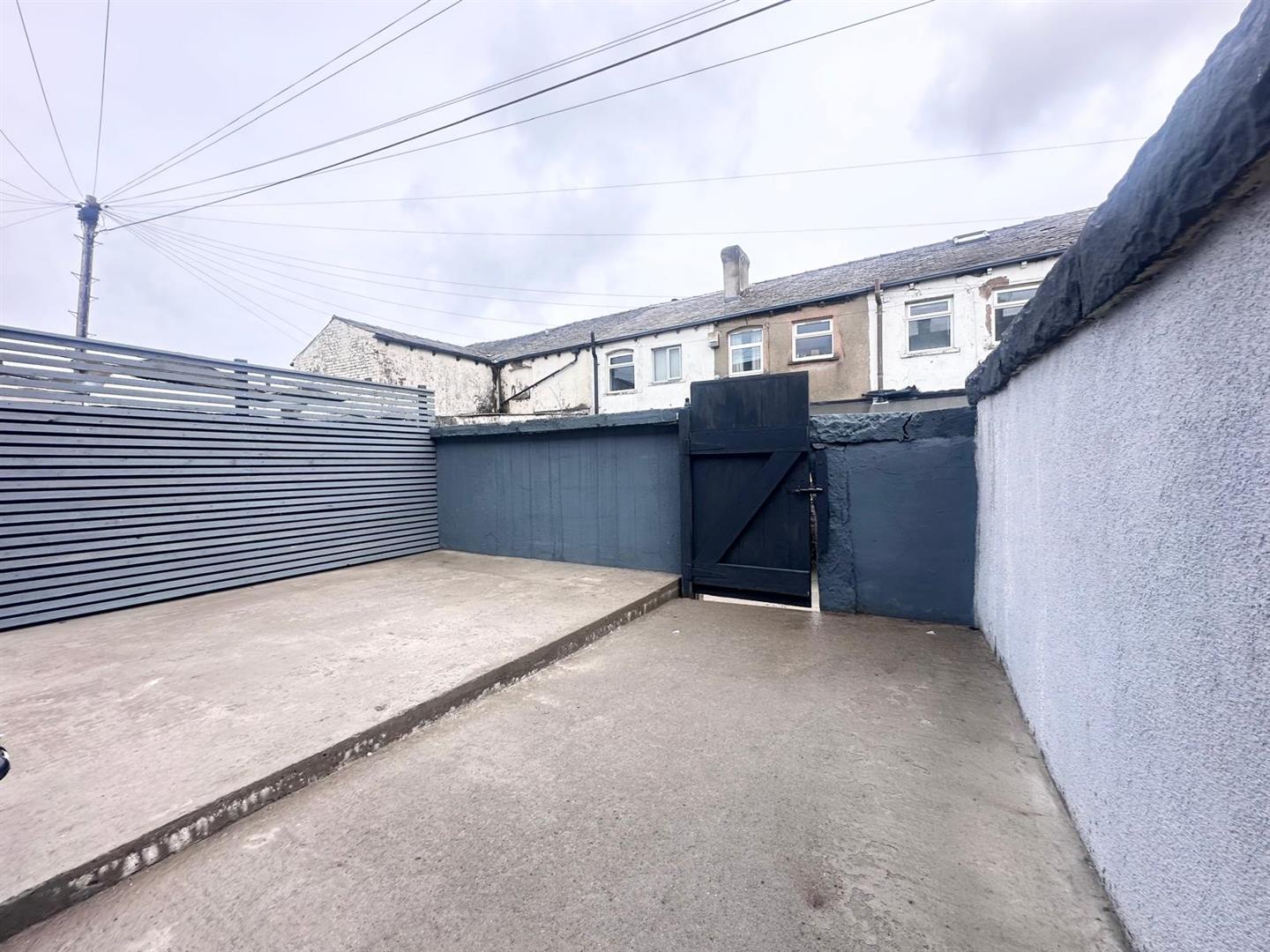 2 bed terraced house to rent in Castle Street, Burnley 6