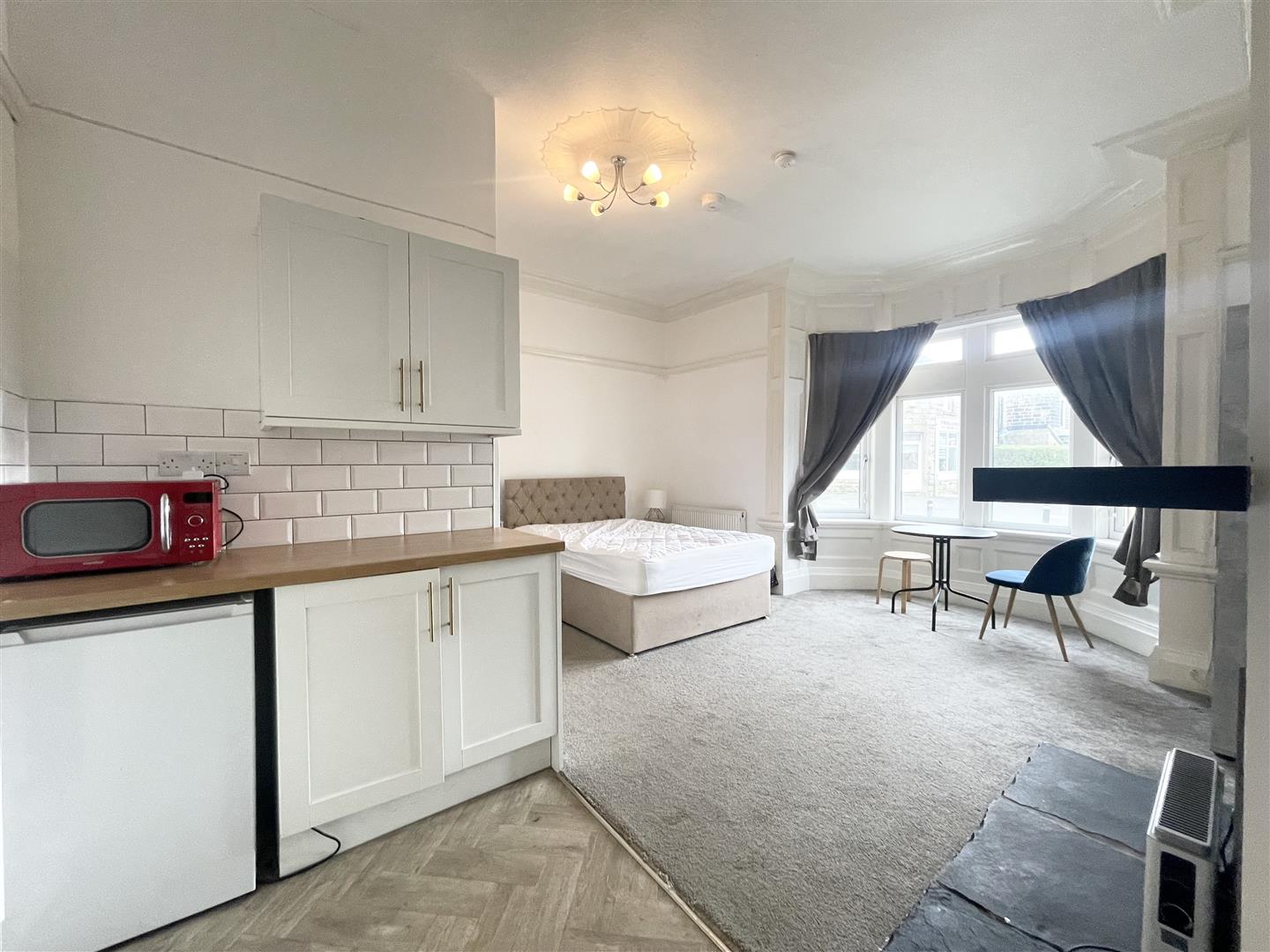 1 bed house share to rent in Burnley Road, Burnley  - Property Image 1