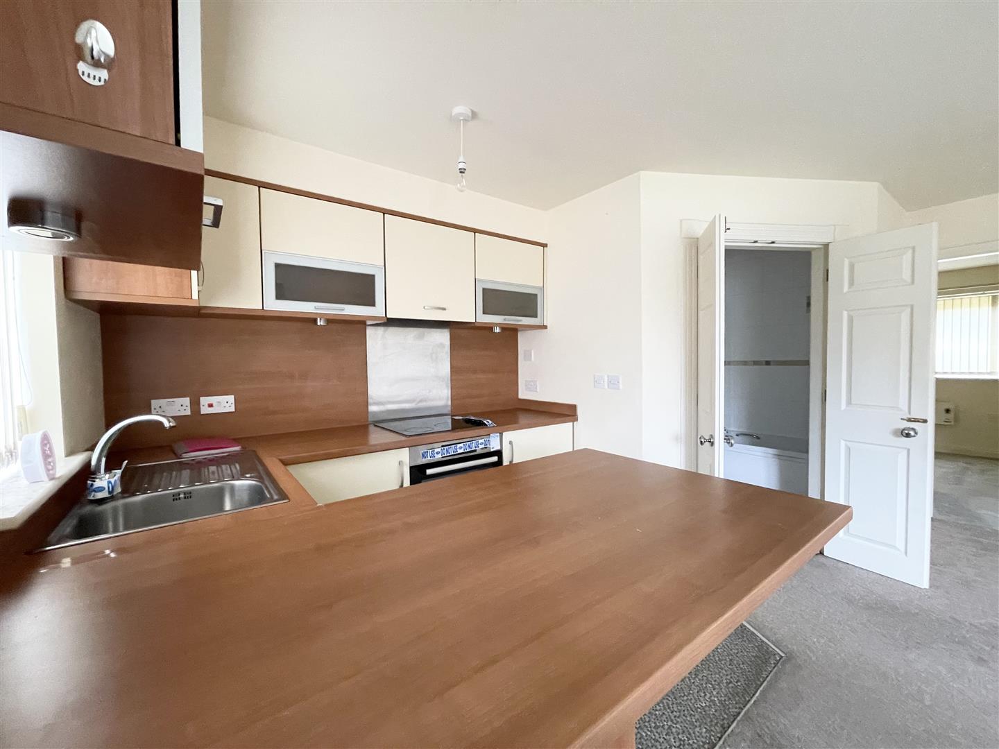 2 bed apartment for sale in Birchfield Mews, Burnley  - Property Image 4