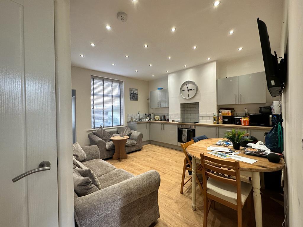 4 bed terraced house for sale in Hinton Street, Burnley 2