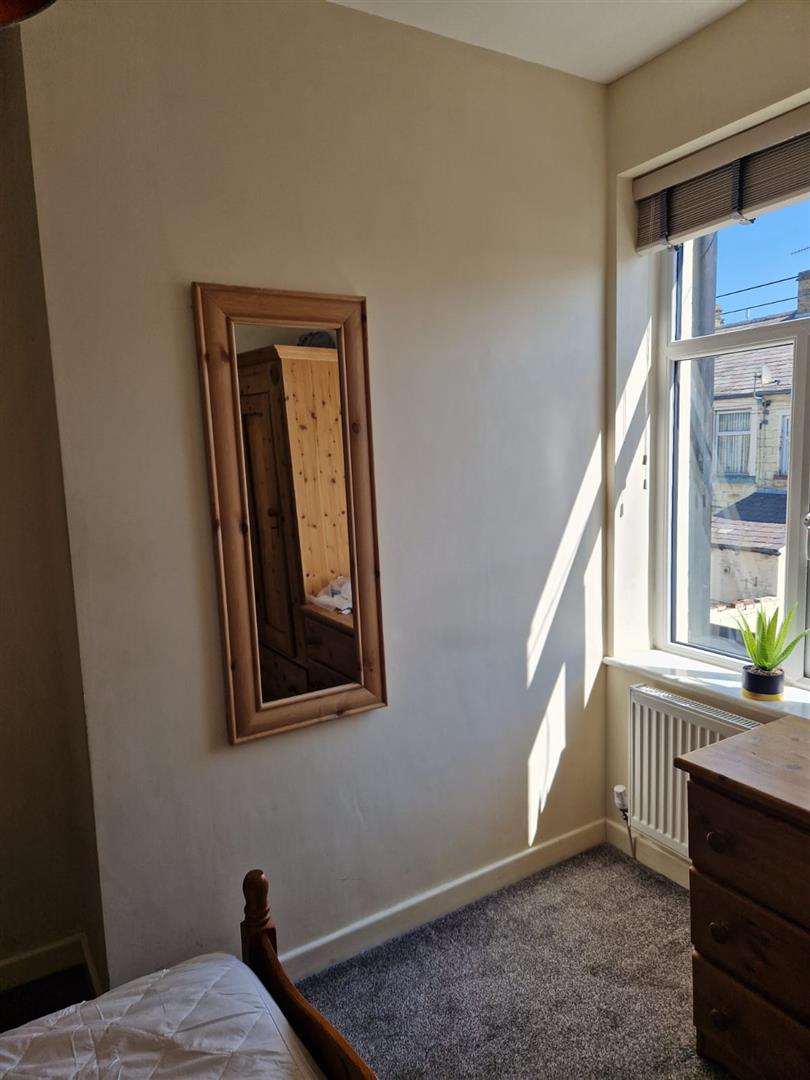 4 bed terraced house for sale in Hinton Street, Burnley 7