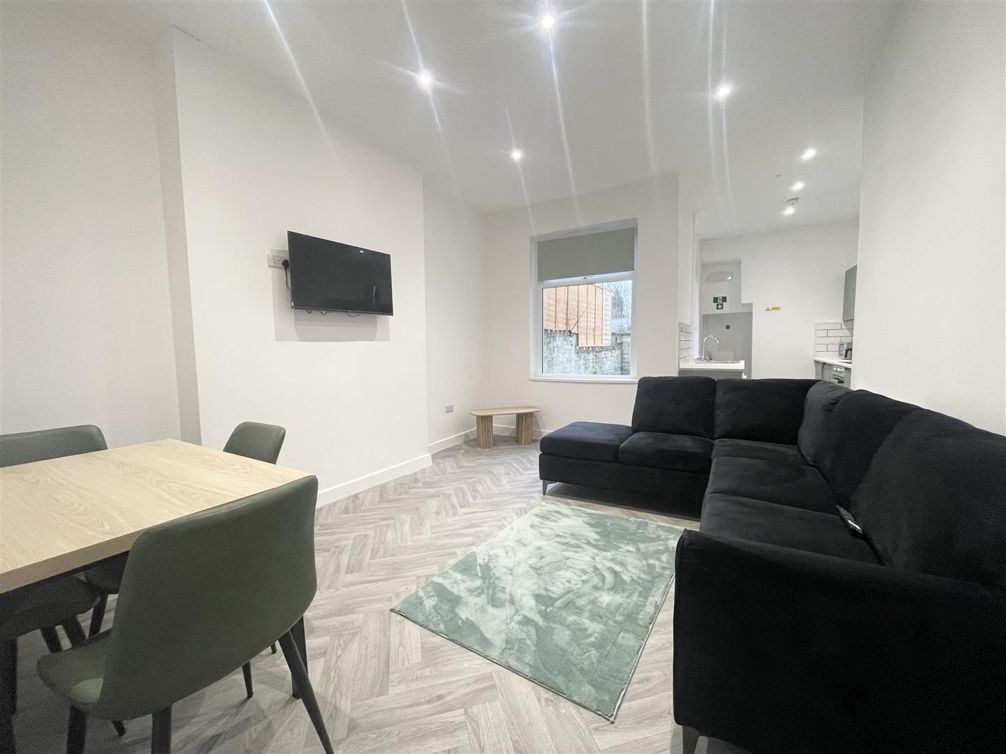 1 bed house share to rent in Coal Clough Lane, Burnley 1