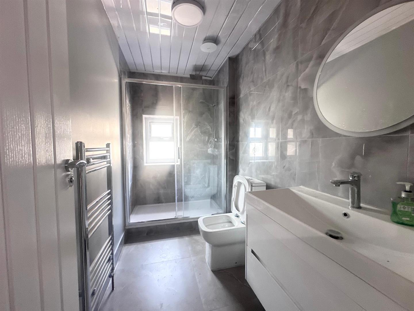 2 bed terraced house to rent in Pine Street, Burnley 2