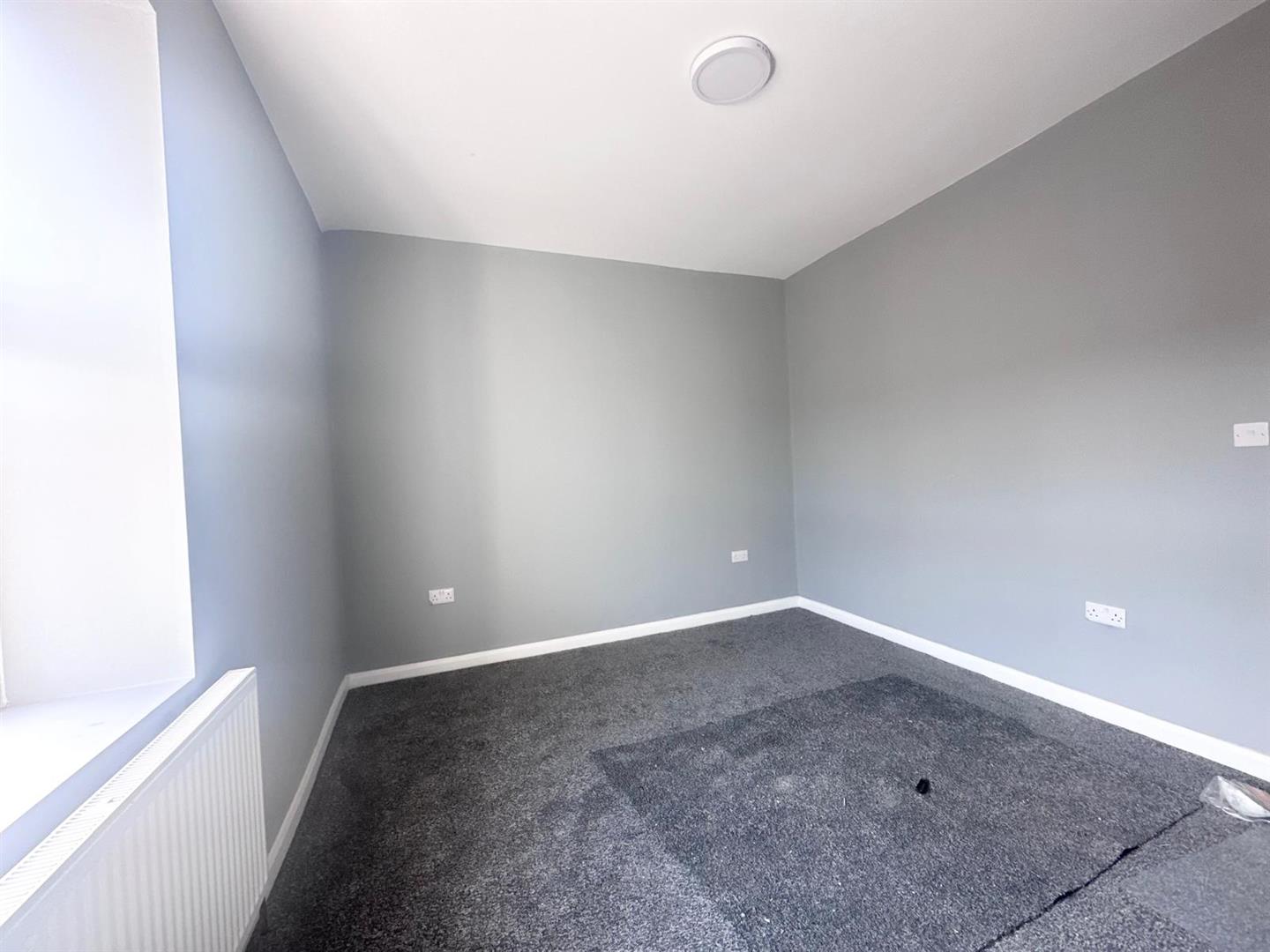 2 bed terraced house to rent in Pine Street, Burnley 4