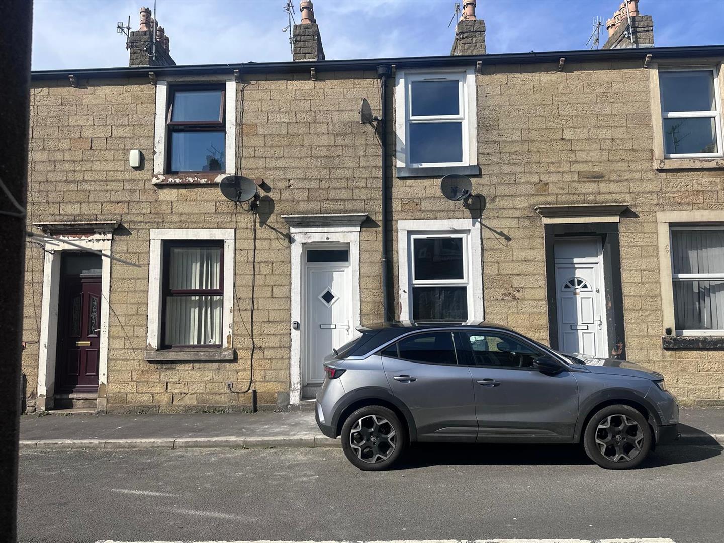 2 bed terraced house to rent in Pine Street, Burnley, BB11