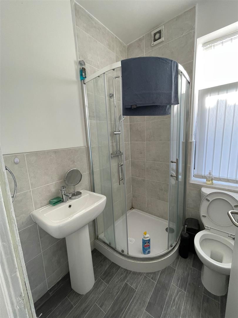 4 bed end of terrace house for sale in Colbran Street, Burnley 6