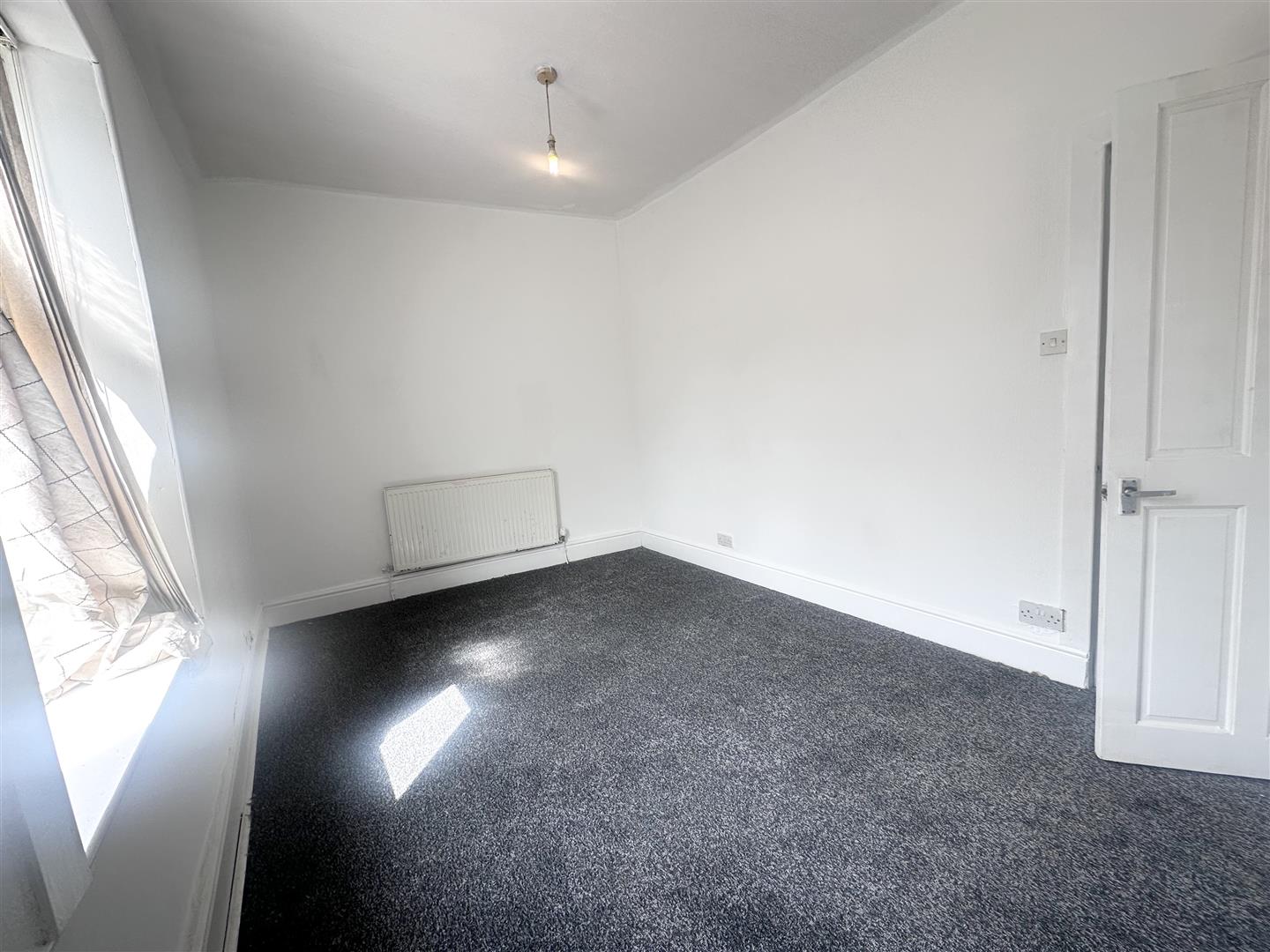 2 bed end of terrace house for sale in Cog Lane, Burnley 3