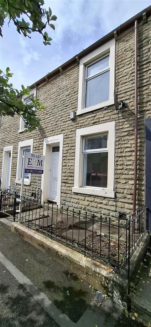 2 bed terraced house to rent in Belfield Road, Accrington, BB5 