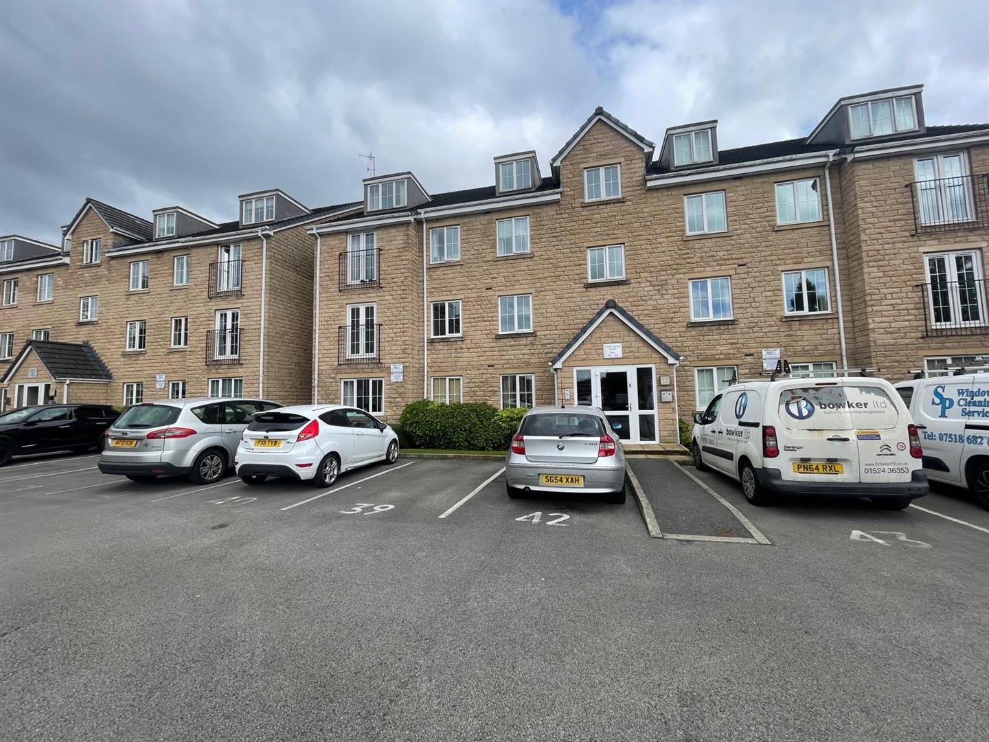2 bed apartment for sale in Greenbrook Road, Burnley 6