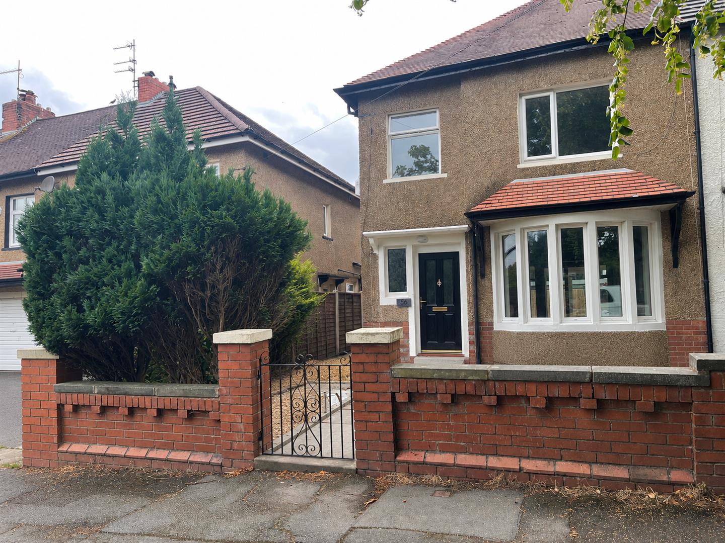 3 bed semi-detached house to rent in Lockyer Avenue, Burnley, BB12