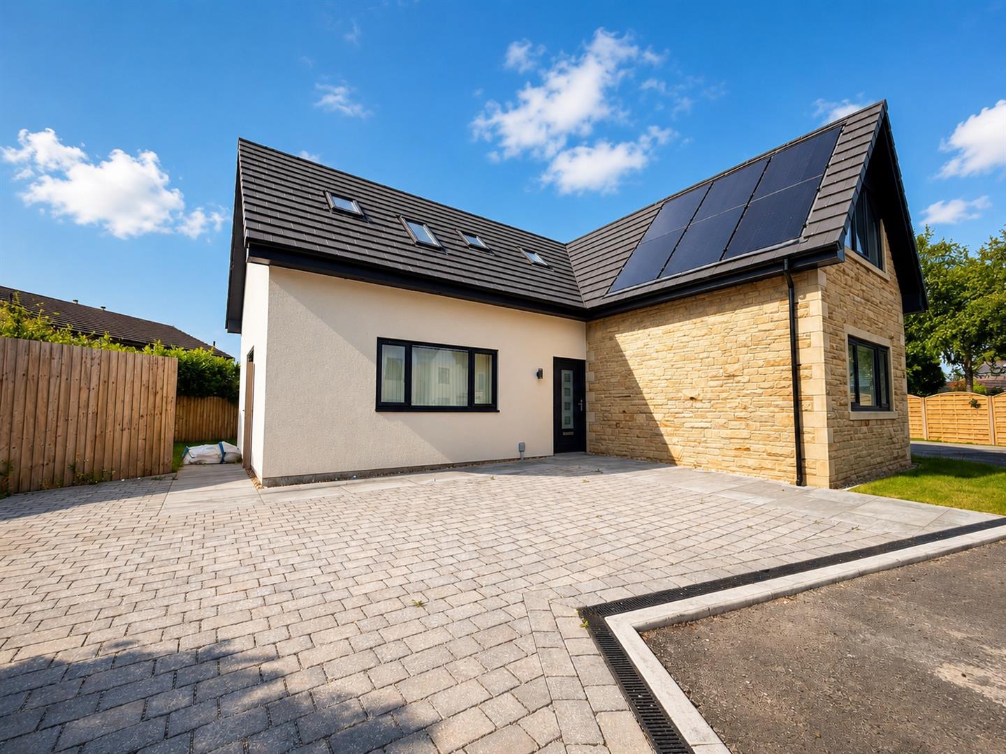 4 bed detached house for sale in Southern Court, Burnley  - Property Image 2