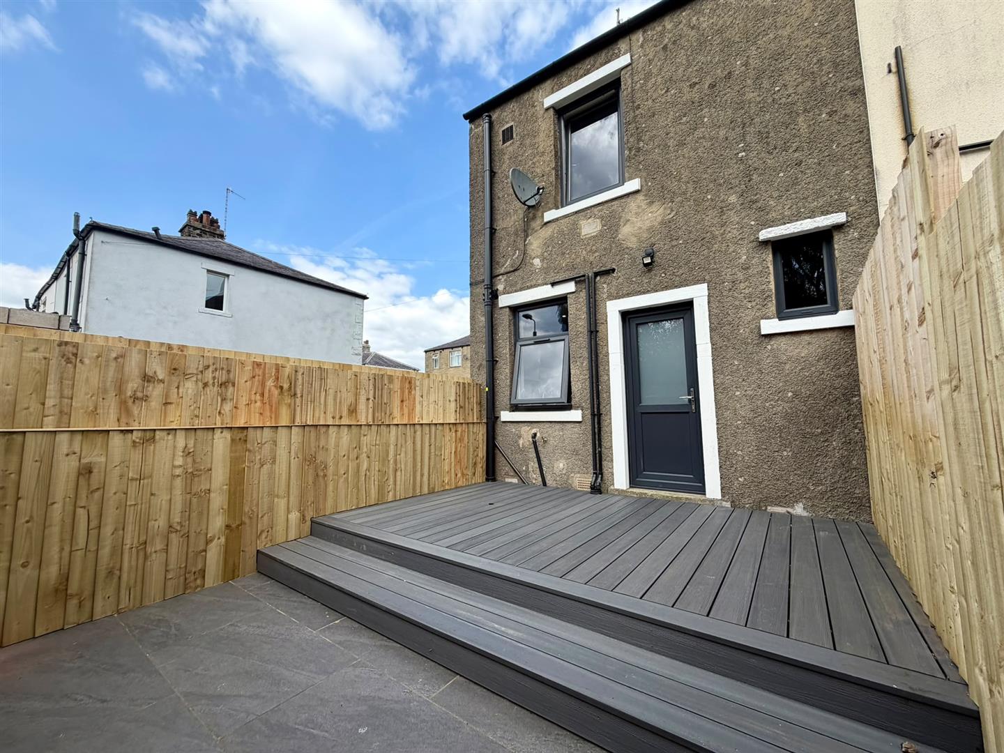 2 bed end of terrace house for sale in Roundell Road, Barnoldswick 3
