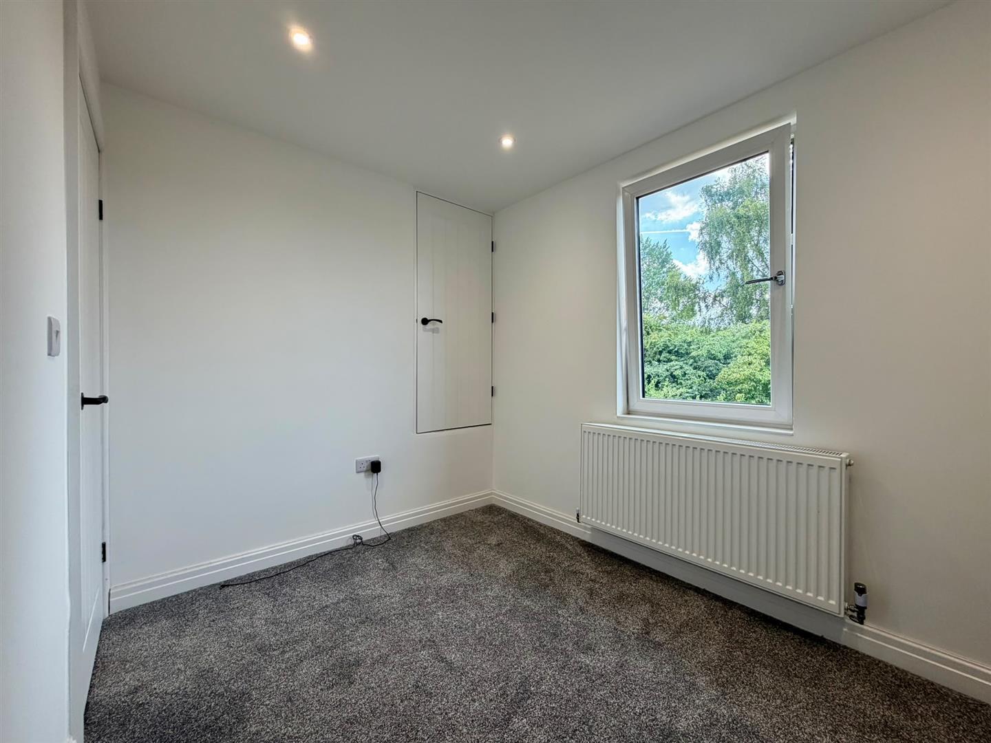 2 bed end of terrace house for sale in Roundell Road, Barnoldswick 9