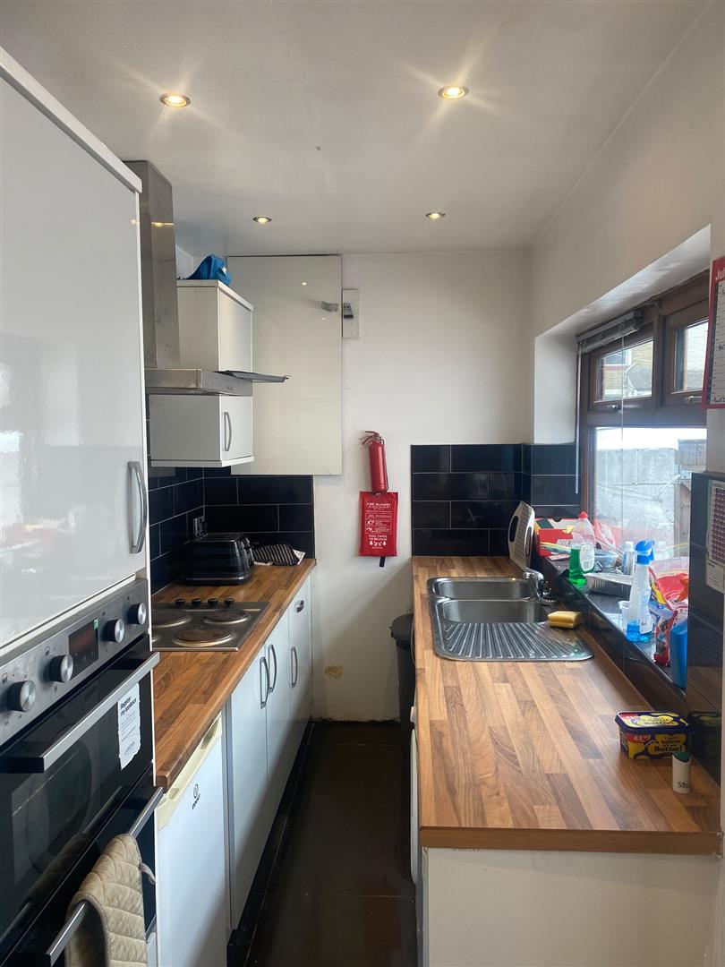 1 bed house share to rent in Gannow Lane, Burnley 5