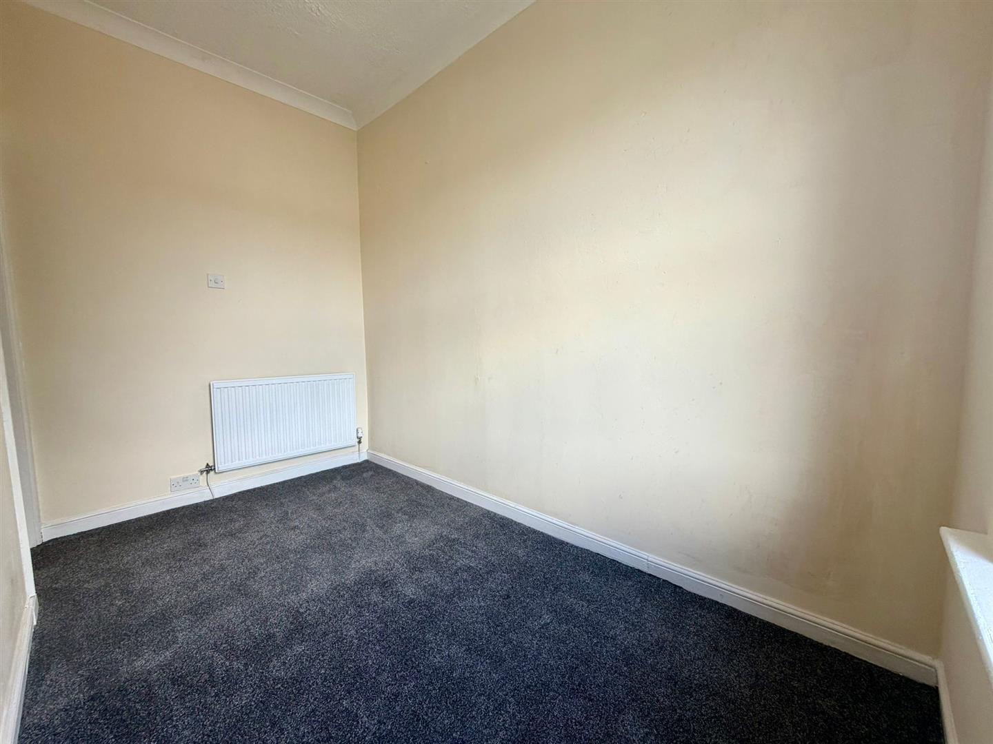 Terraced house to rent in Adlington Street, Burnley 5