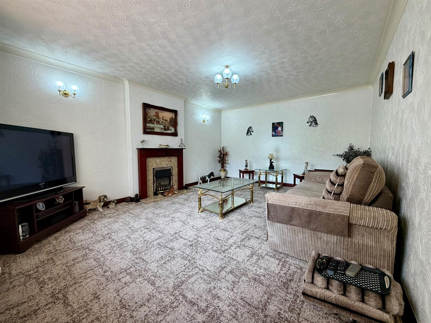 2 bed bungalow for sale in Charles Street, Nelson  - Property Image 2