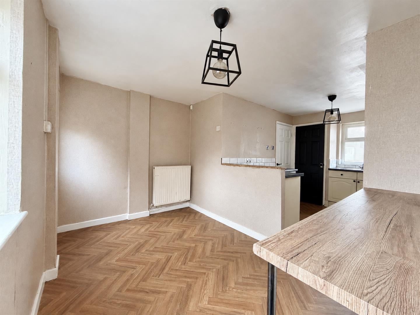 3 bed end of terrace house for sale in Kingsbury Place, Burnley 5