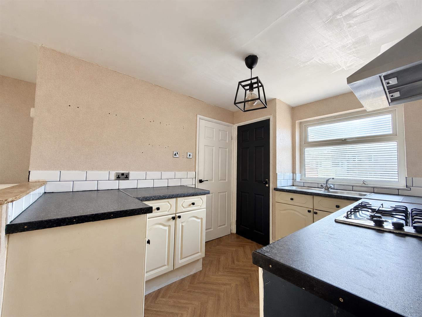 3 bed end of terrace house for sale in Kingsbury Place, Burnley  - Property Image 8