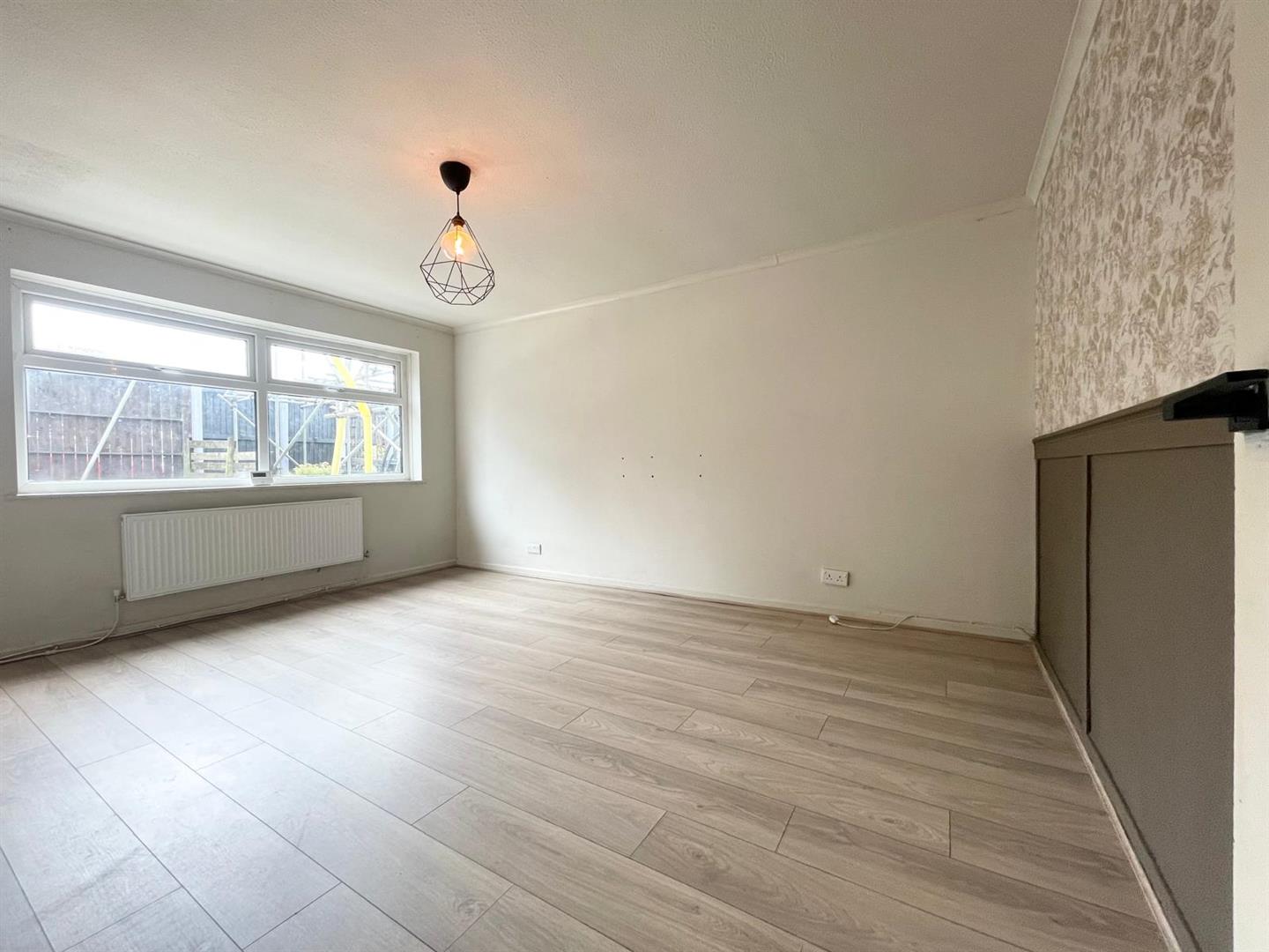 3 bed end of terrace house for sale in Kingsbury Place, Burnley 6