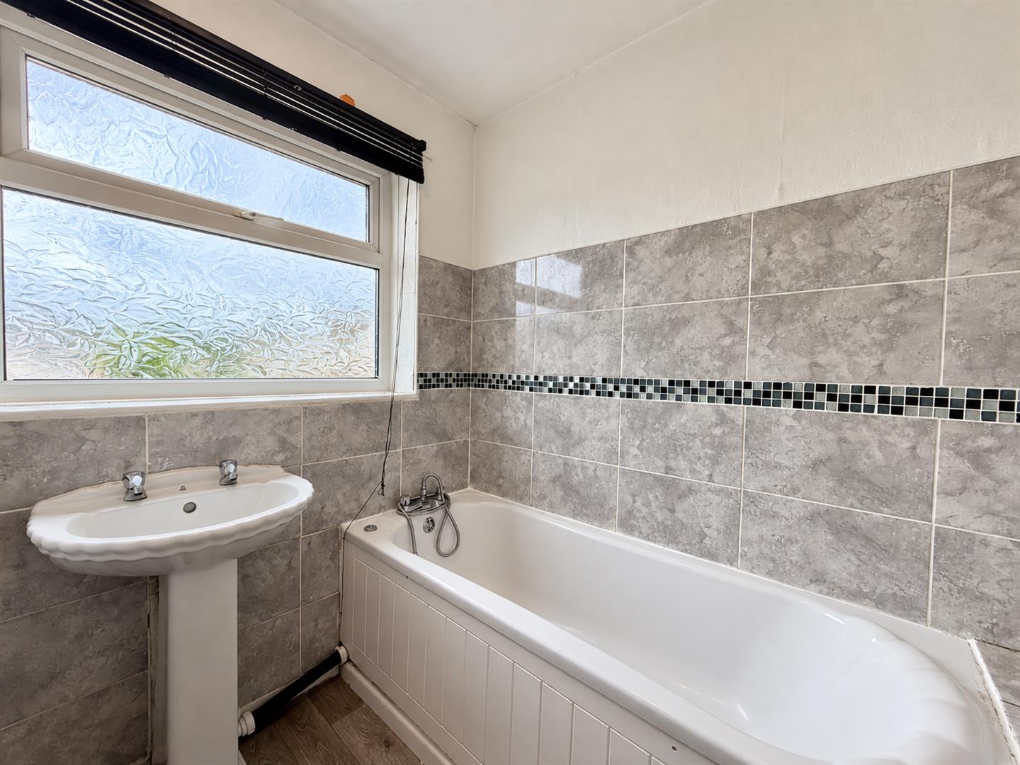 3 bed end of terrace house for sale in Kingsbury Place, Burnley 17