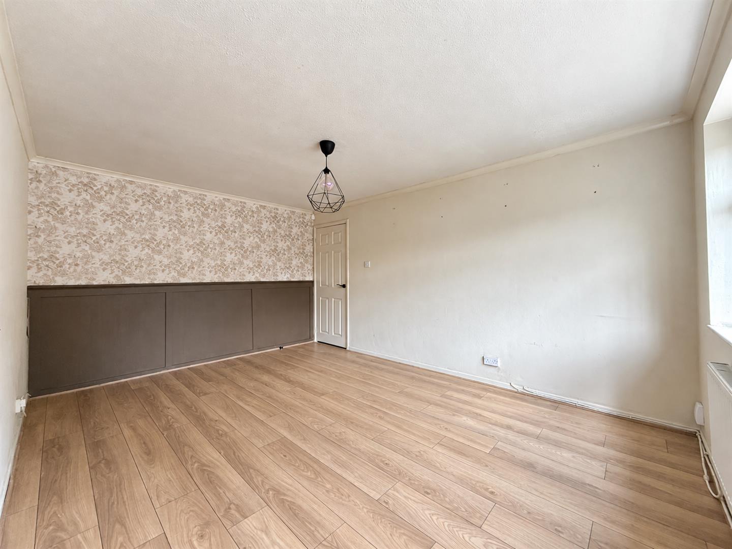 3 bed end of terrace house for sale in Kingsbury Place, Burnley 11