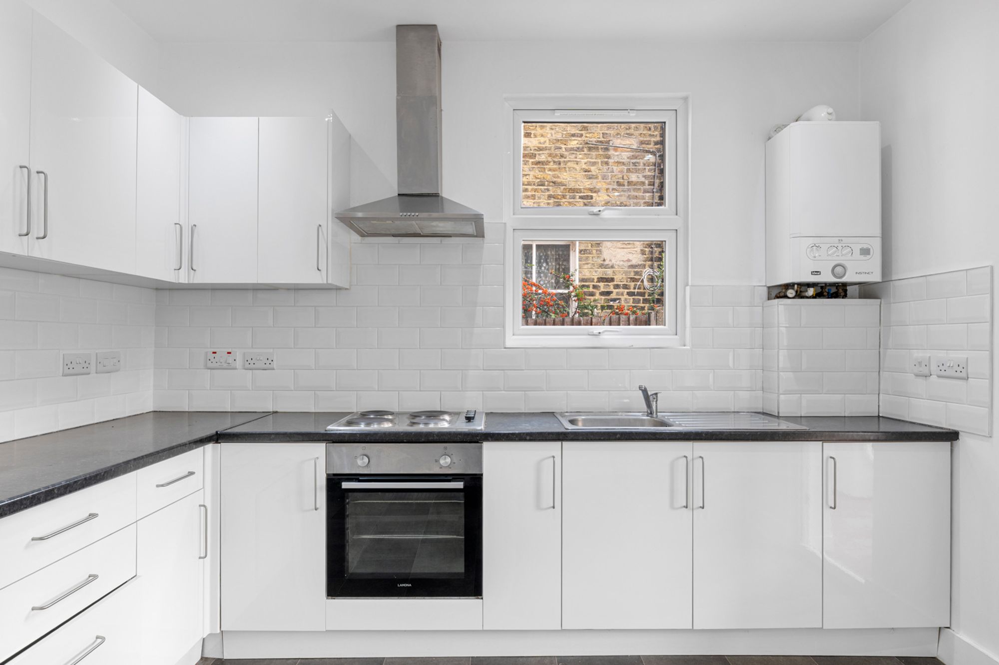 3 bed terraced house for sale in Headcorn Road, Thornton Heath, CR7  - Property Image 5