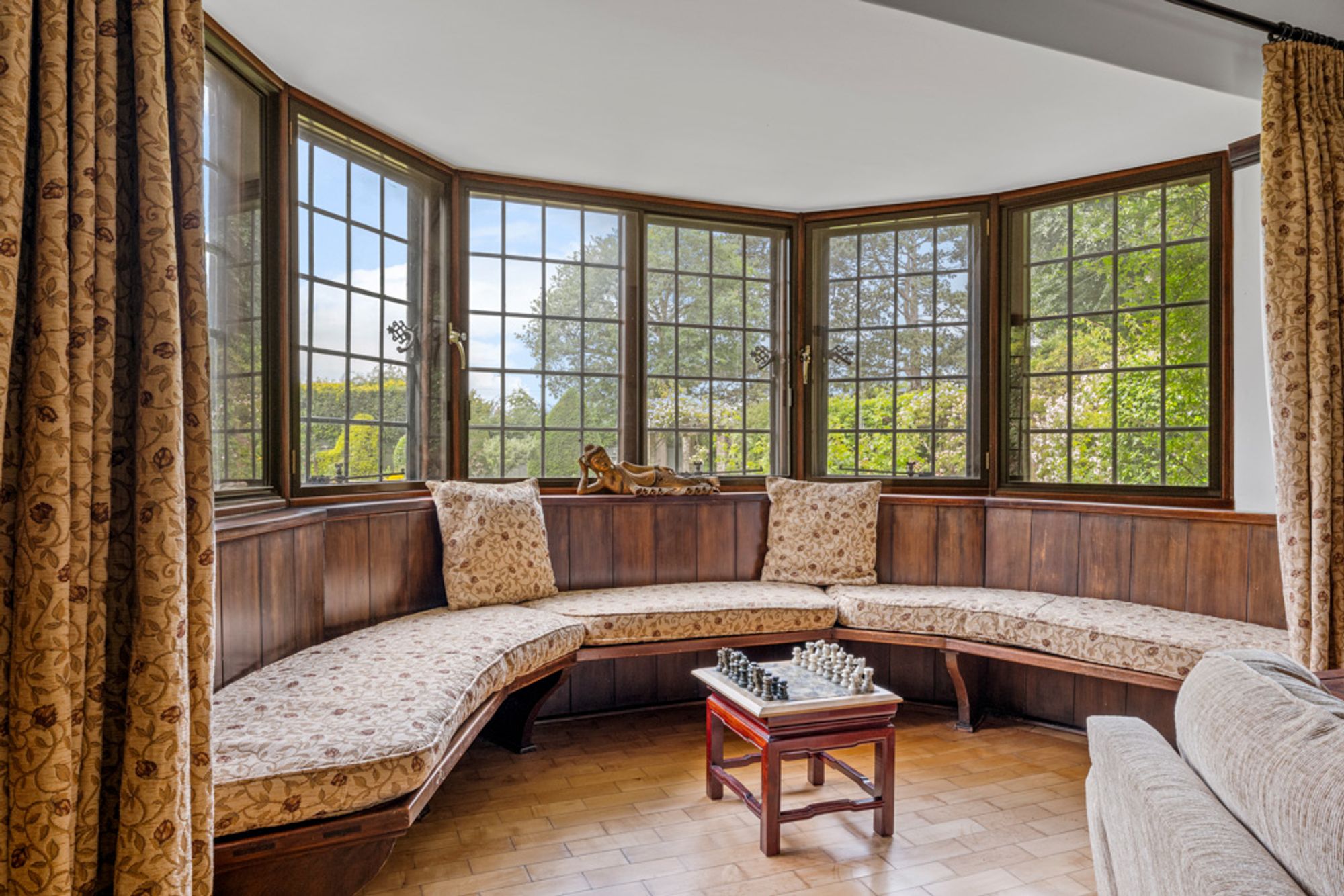 7 bed detached house for sale in Park View Road, Woldingham, CR3  - Property Image 13