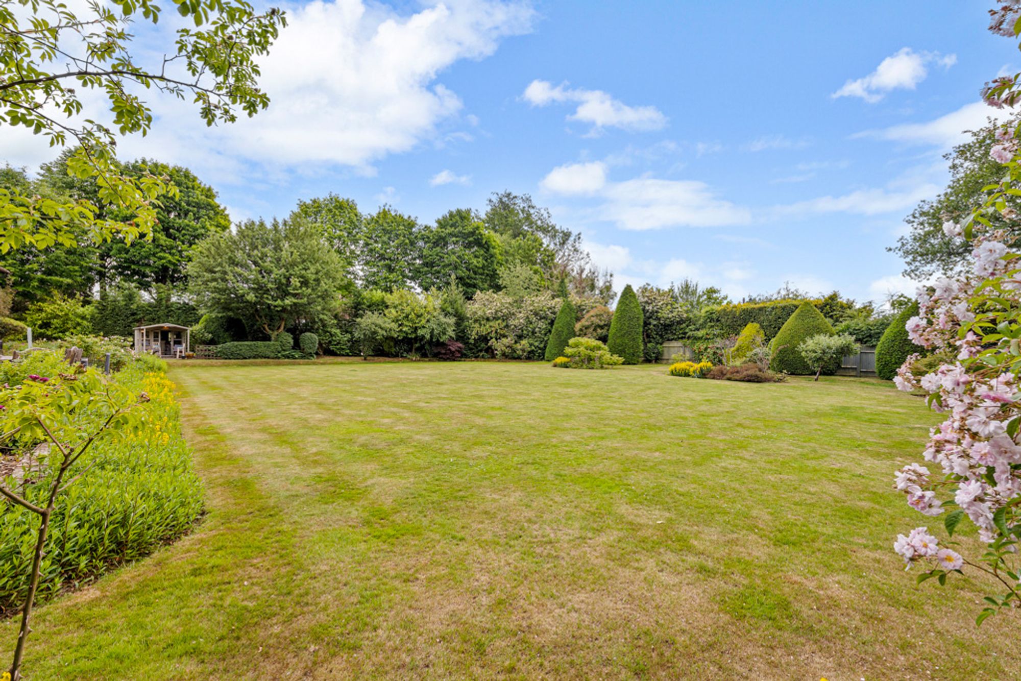 7 bed detached house for sale in Park View Road, Woldingham, CR3  - Property Image 50