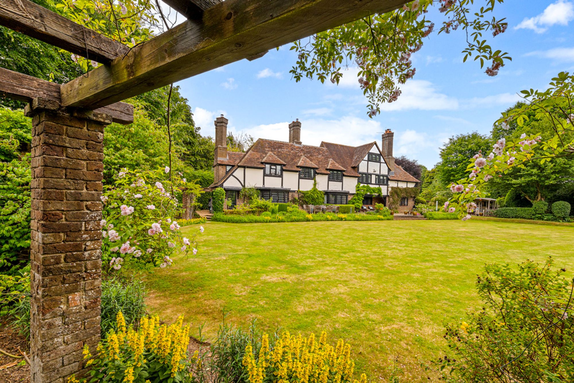 7 bed detached house for sale in Park View Road, Woldingham, CR3  - Property Image 52