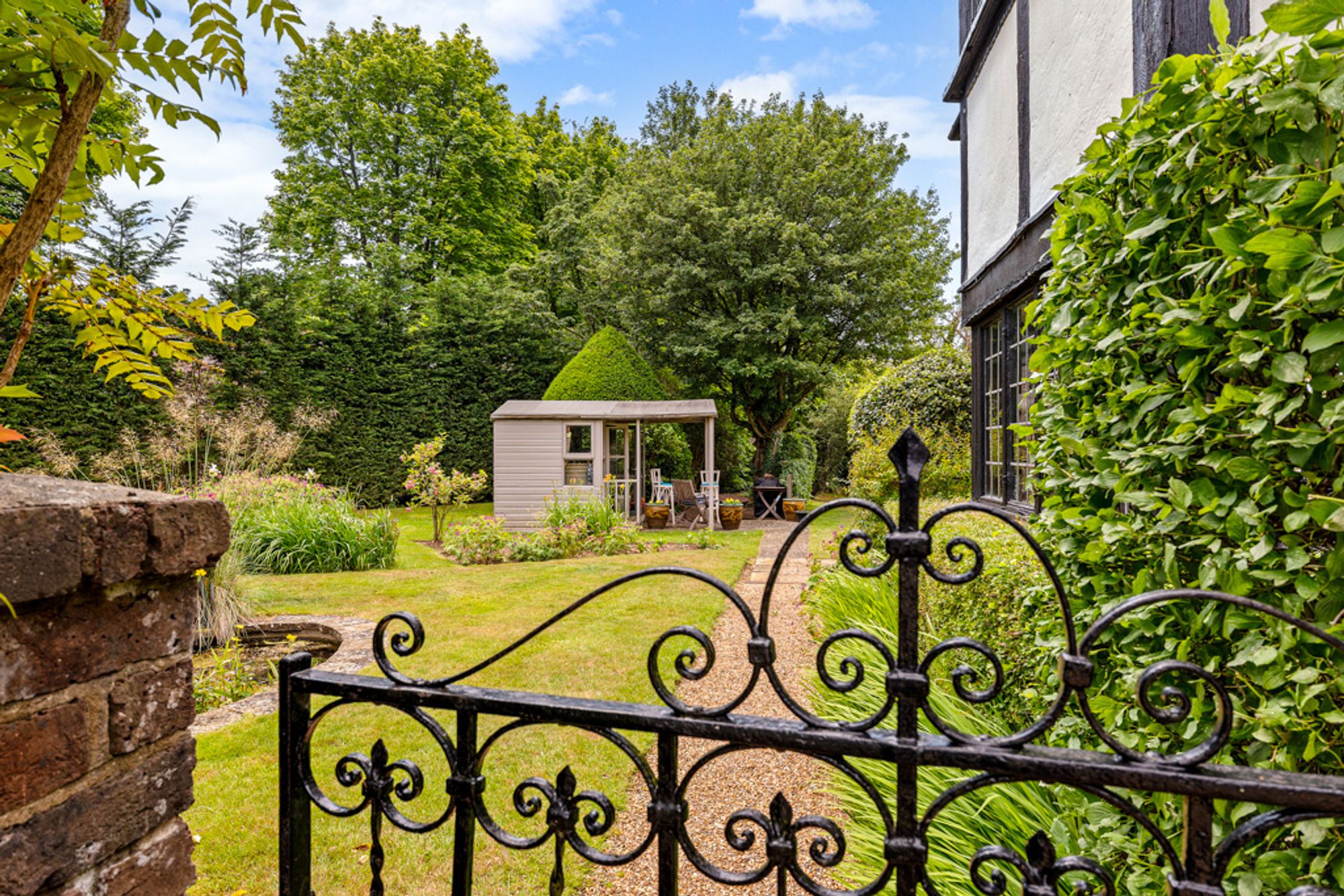 7 bed detached house for sale in Park View Road, Woldingham, CR3  - Property Image 75