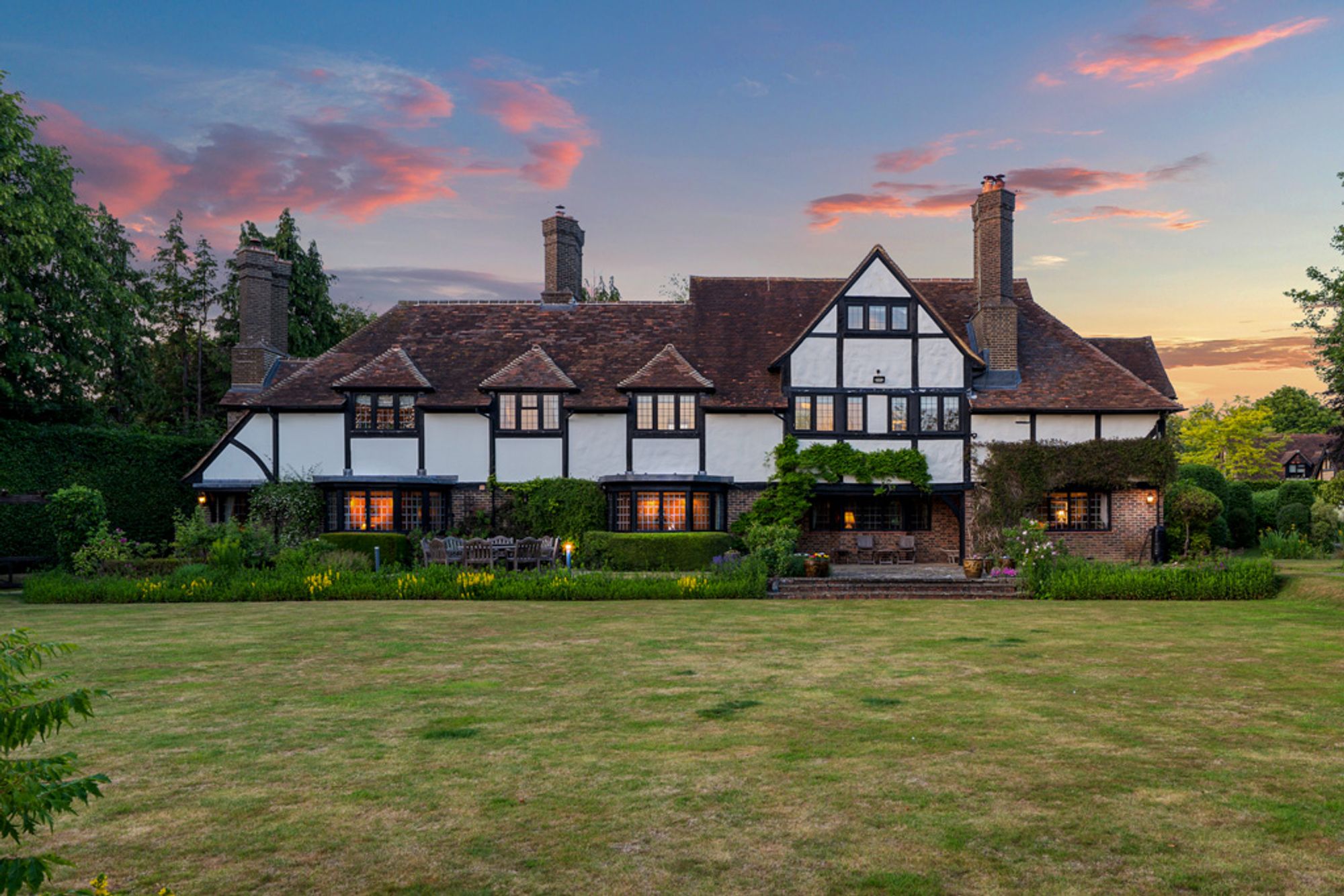 7 bed detached house for sale in Park View Road, Woldingham, CR3  - Property Image 59