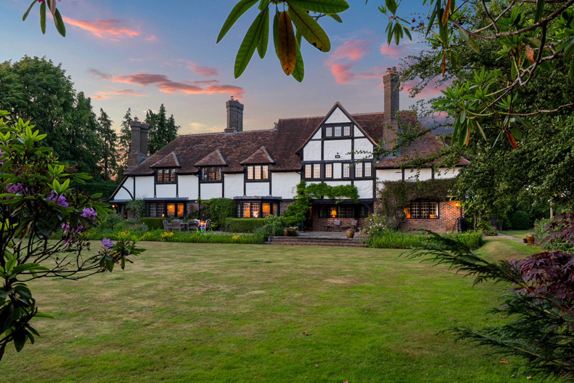 7 bed detached house for sale in Park View Road, Woldingham, CR3  - Property Image 6