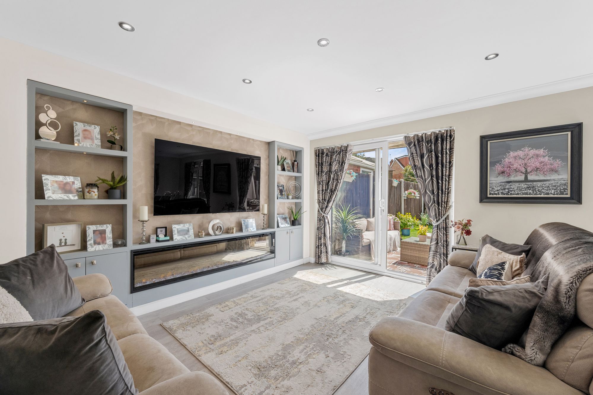 3 bed semi-detached house for sale in Credenhall Drive, Bromley, BR2  - Property Image 5