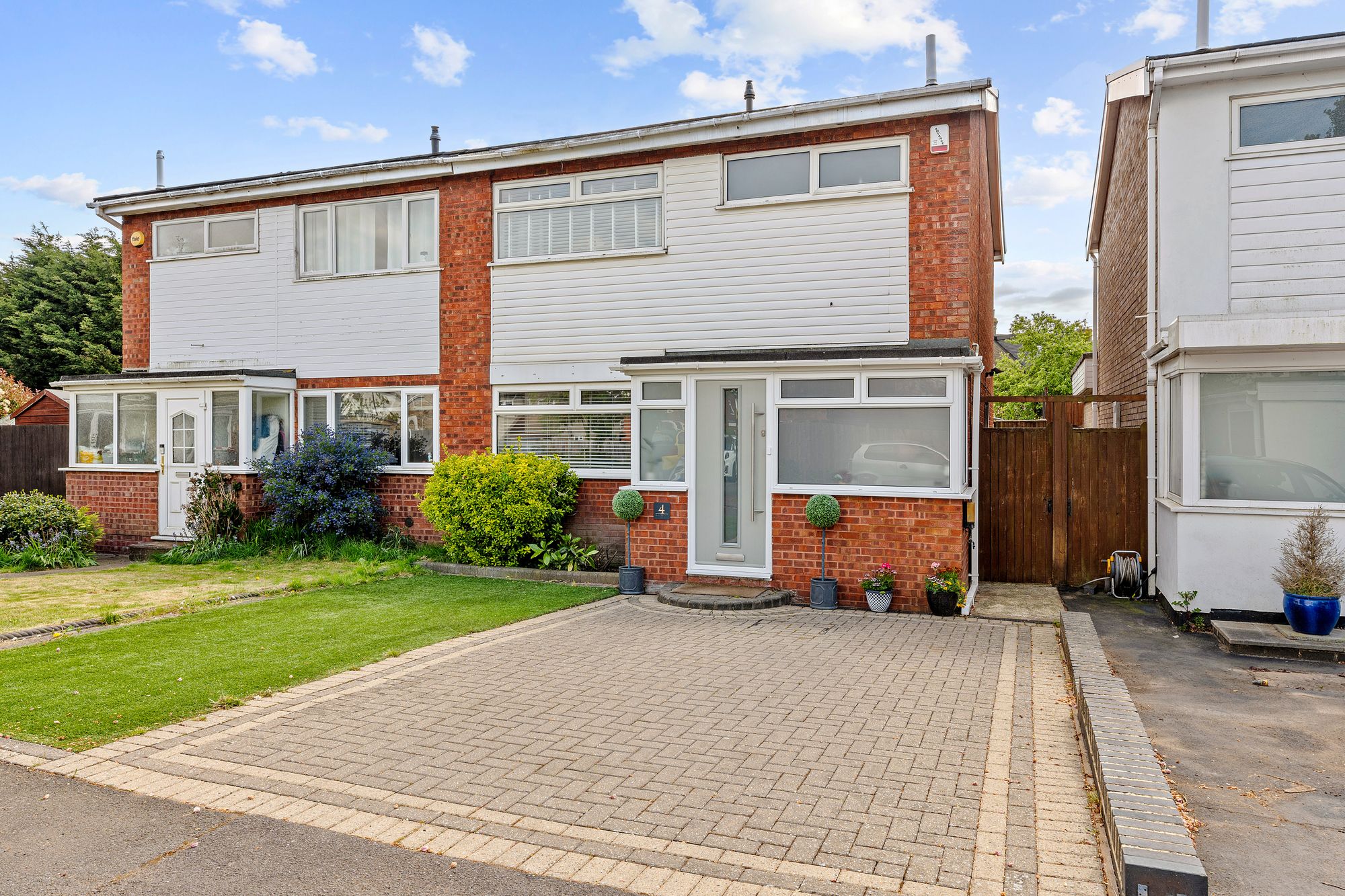 3 bed semi-detached house for sale in Credenhall Drive, Bromley, BR2  - Property Image 2