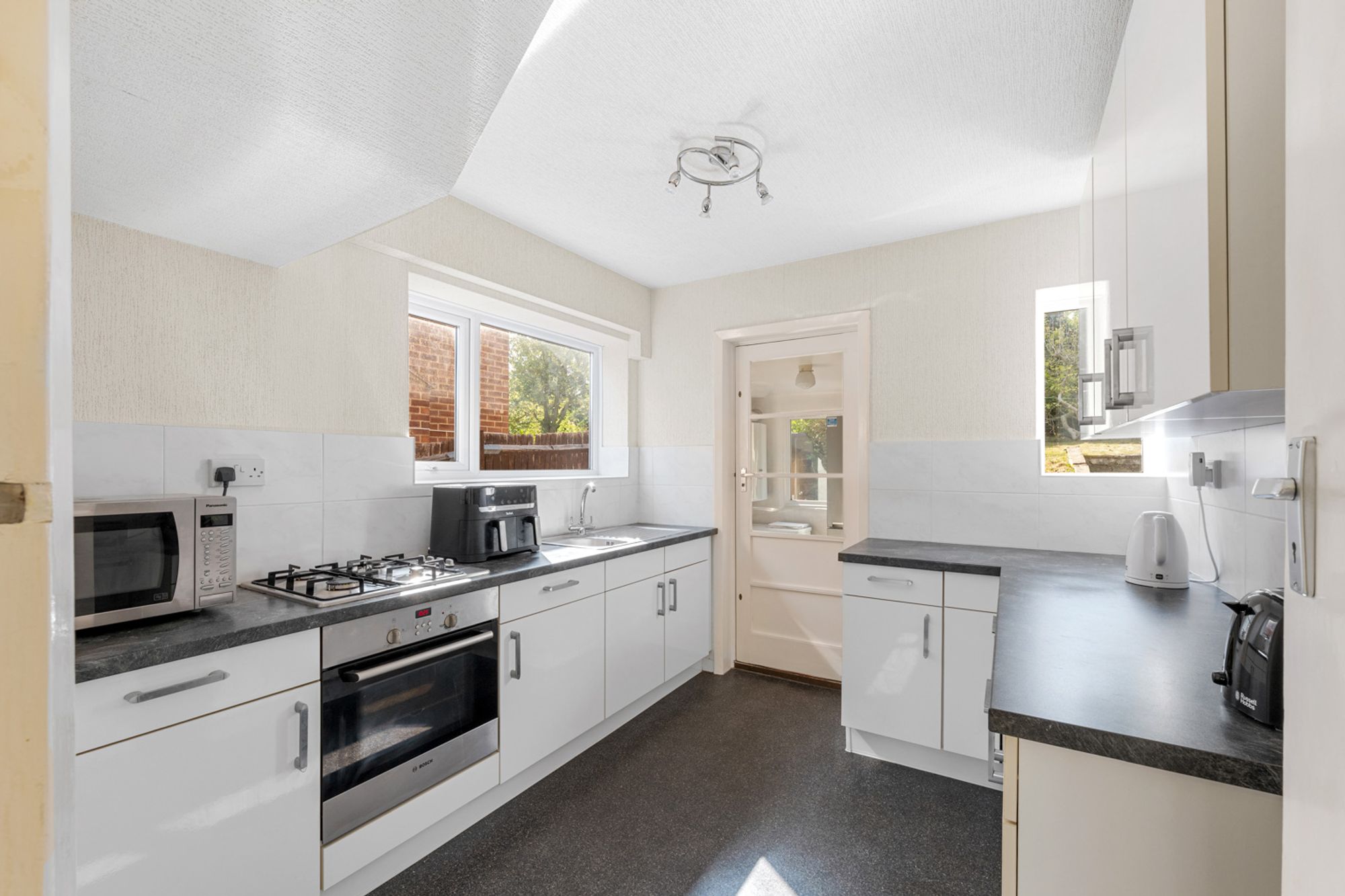 3 bed house for sale in Mitchley Avenue, Purley, CR8  - Property Image 2