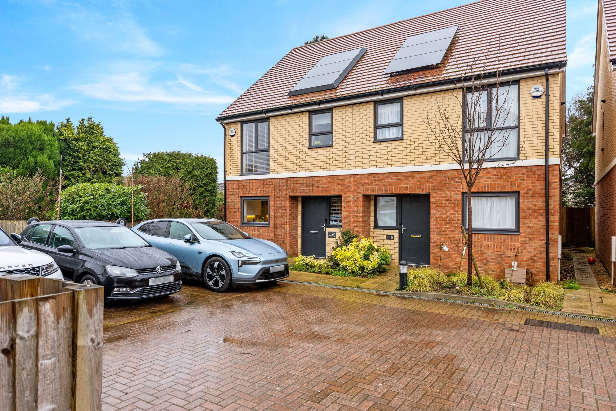 3 bed semi-detached house for sale in Harewood Gardens, South Croydon, CR2 - Property Image 1