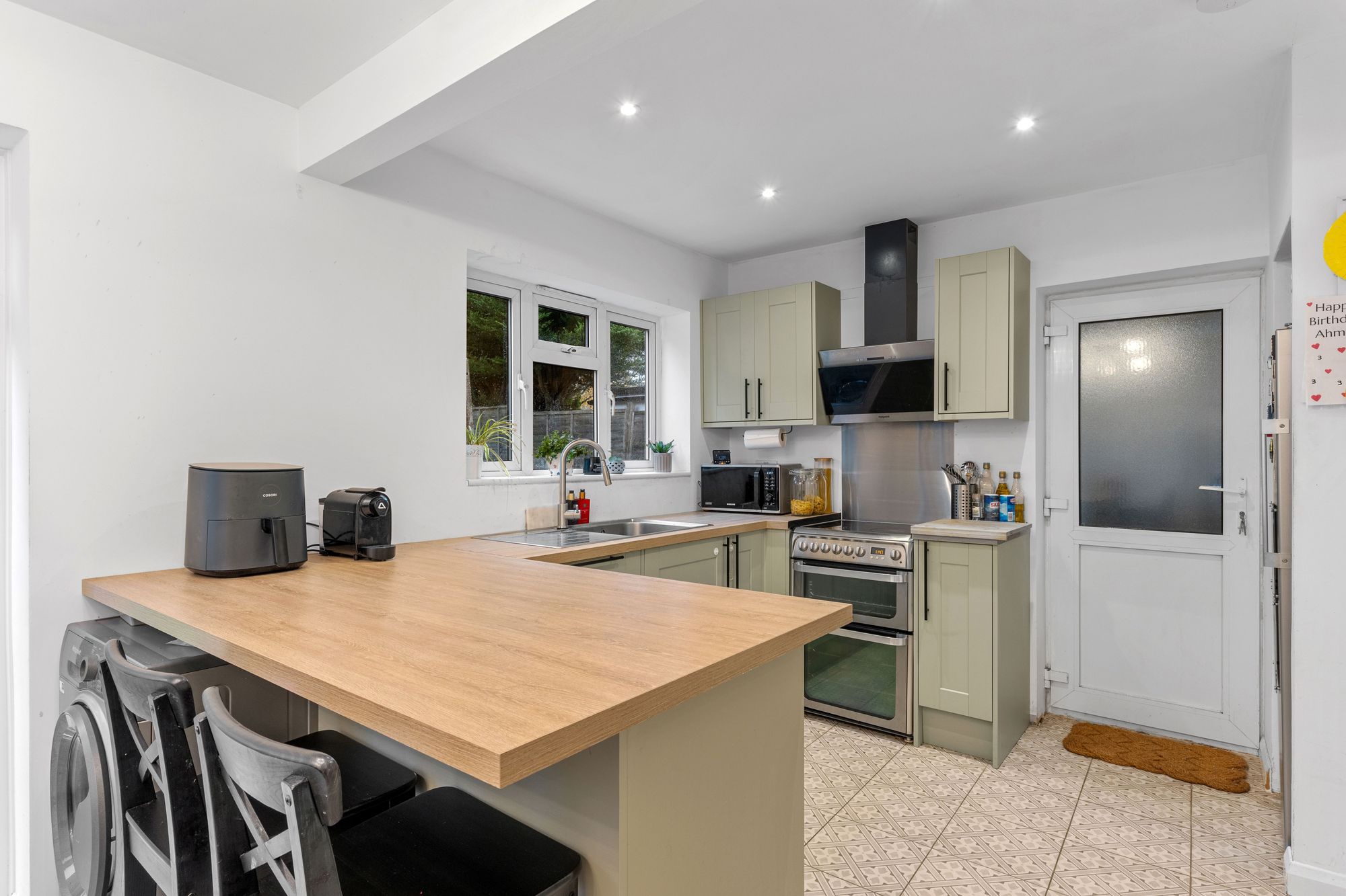 3 bed semi-detached house for sale in Grisedale Gardens, Purley, CR8  - Property Image 10