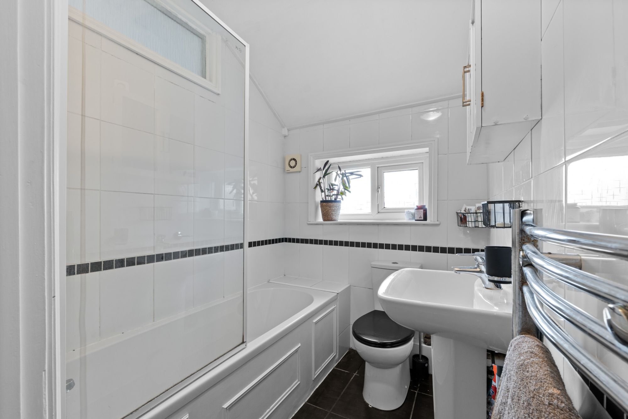 4 bed semi-detached house for sale in Godstone Road, Whyteleafe, CR3  - Property Image 13