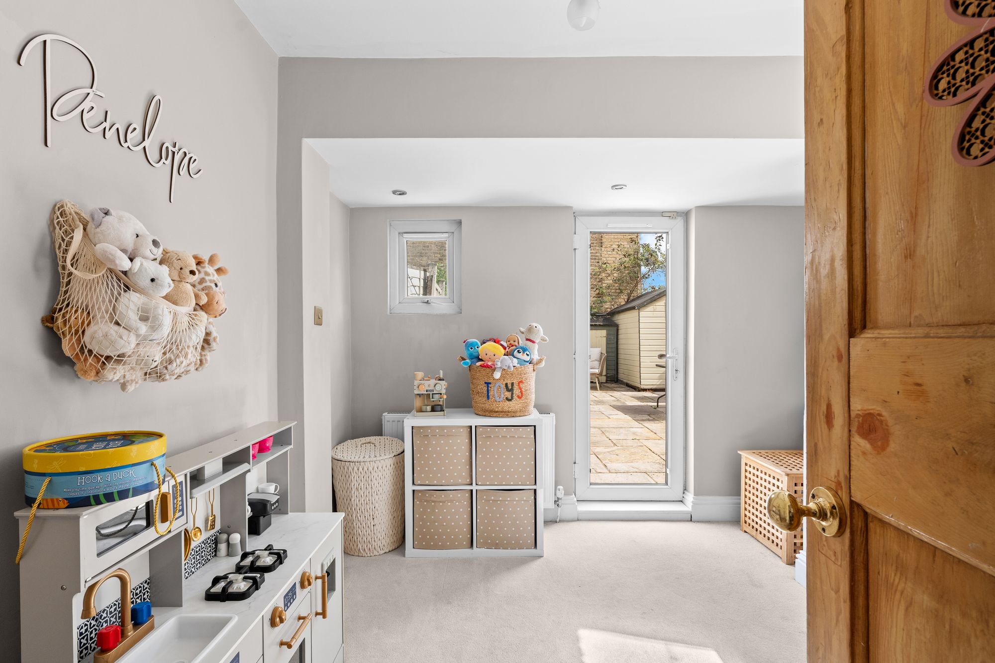 2 bed flat for sale in Oxford Road, Wallington, SM6  - Property Image 7